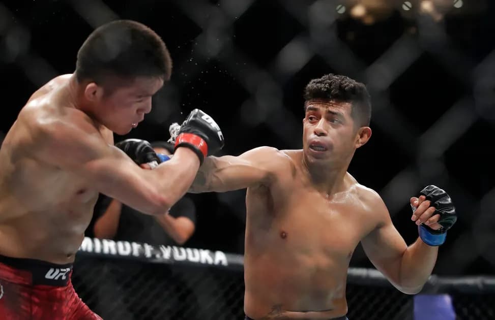 UFC 301: Alexandre Pantoja vs. Steve Erceg predictions & four-fight parlay (+545 odds): Martinez Takes Down the Veteran Aldo