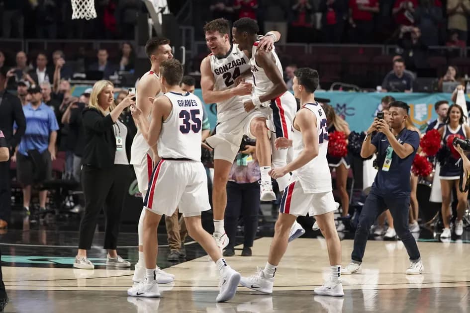 The first college basketball AP Top-25 poll is out, what it means for the 2020-21 season