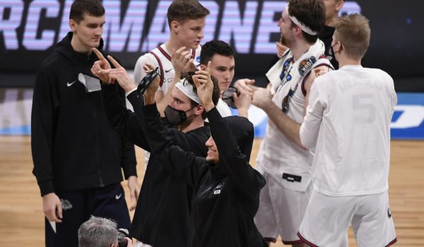 Daily March Madness public money update: Bettors moving to the over for Baylor vs. Gonzaga
