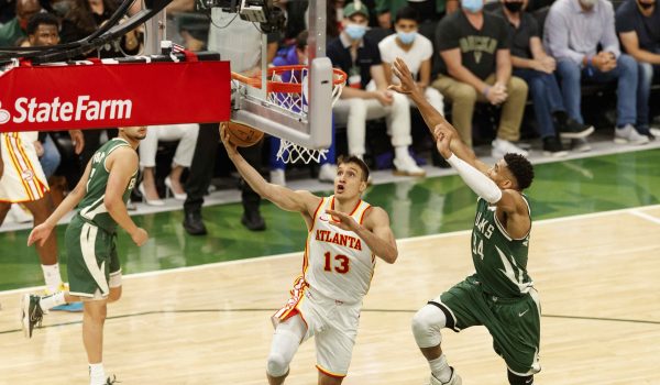 Pickswise cashing MLB parlays and NBA game totals left and right