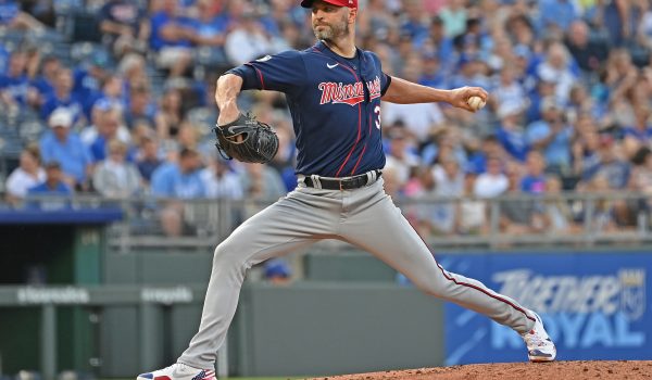Best player props for Thursday's MLB slate: Hapless Happ