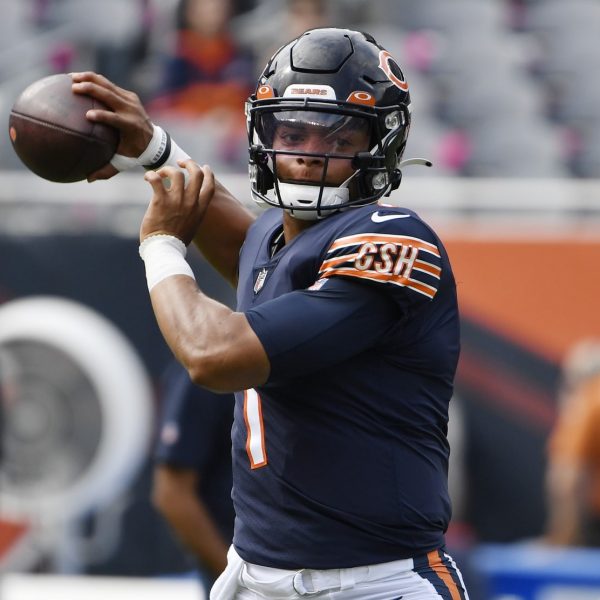 Chicago Bears prop bets 2022: Predictions for Justin Fields, David  Montgomery, and Darnell Mooney