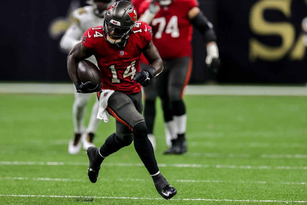 NFL Player Props: Chris Godwin, Alvin Kamara Picks for Saints-Buccaneers on Monday  Night Football