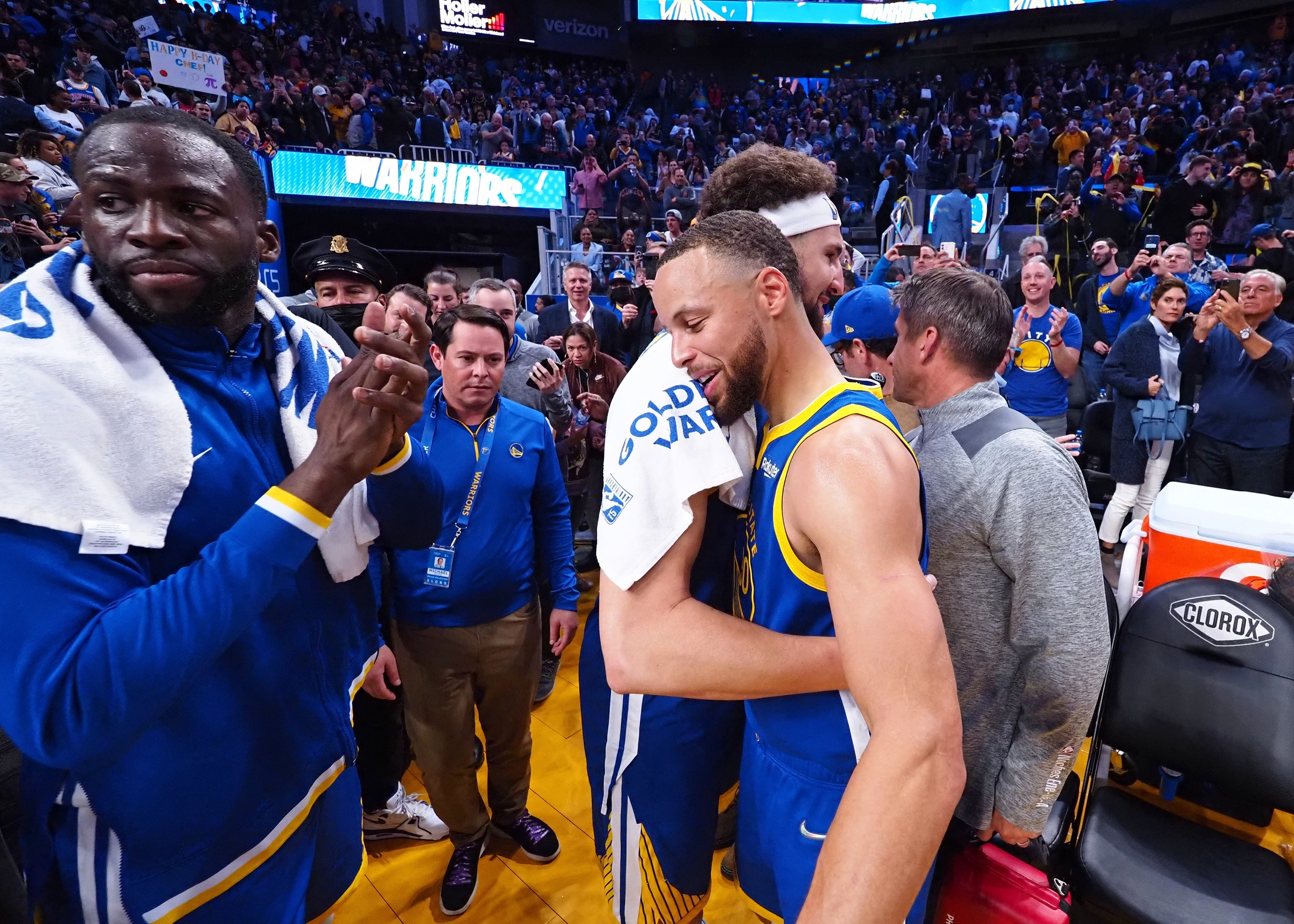 Warriors vs. Lakers Same-Game Parlay: Don't Miss This Expert's