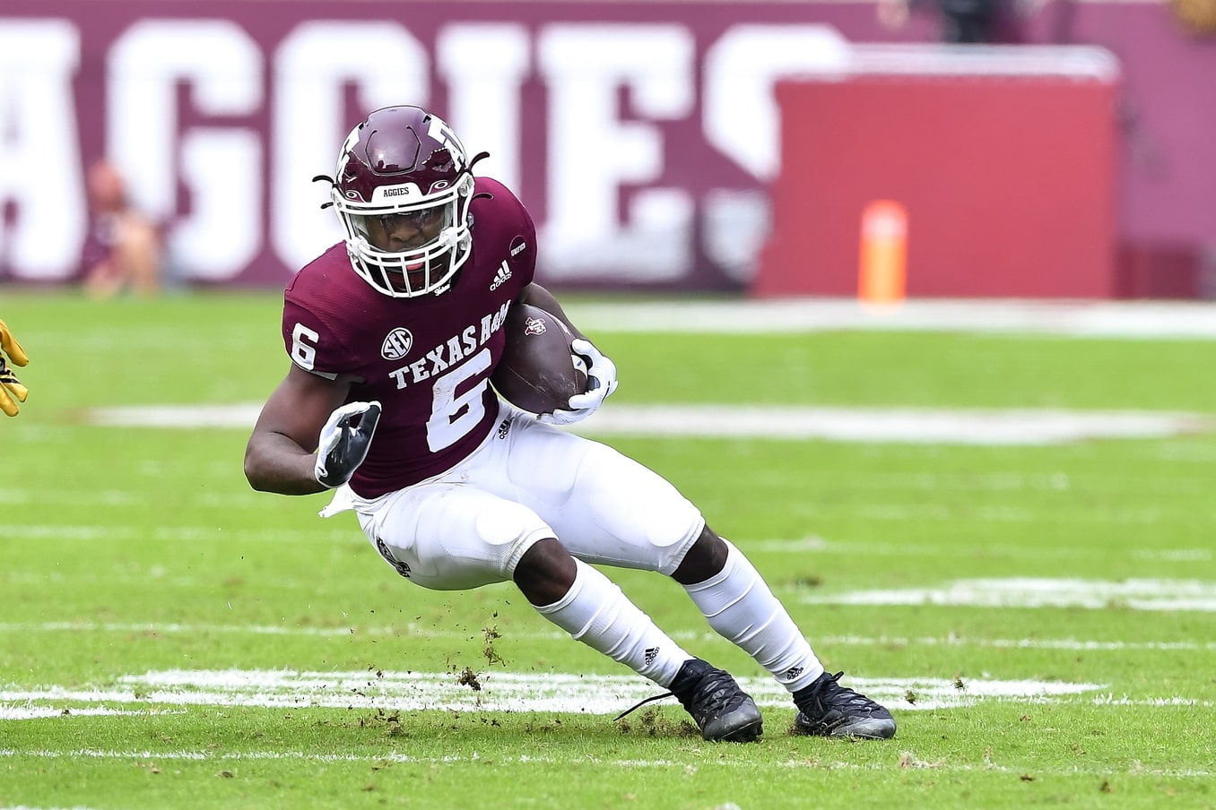 College Football Best Bets Week 9: Top prop bets include Texas A&M's Devon  Achane, Penn State's Parker Washington