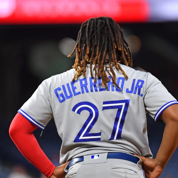 VLADDY JR.'S 2023 Home Run Derby Champion Signature T-Shirt