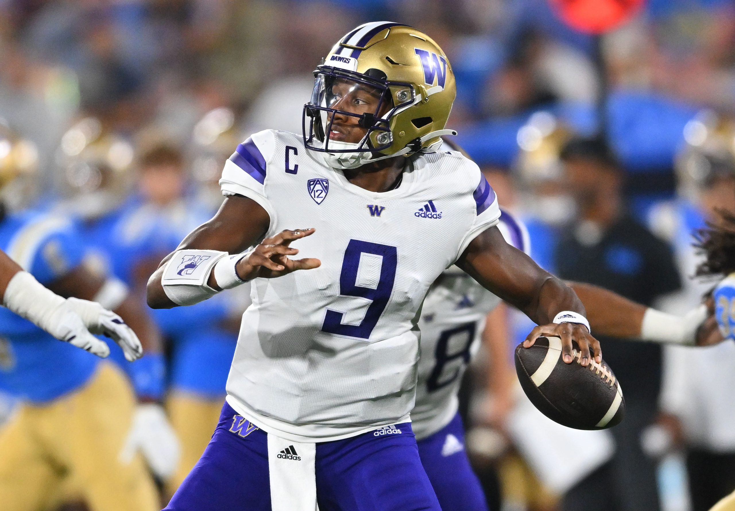 NCAAF Week 1: Boise State Broncos vs. Washington Huskies betting