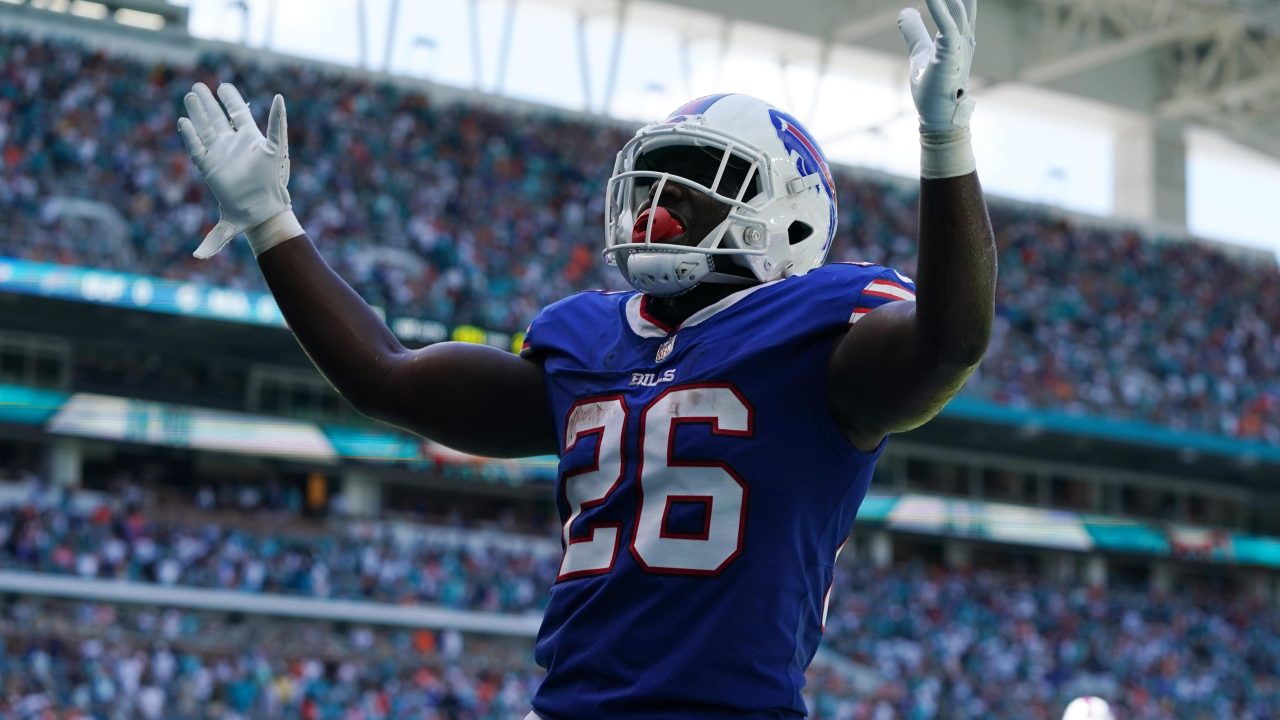 Bills vs. Packers Player Props for Sunday Night Football Include Devin  Singletary, Gabe Davis, and Aaron Jones