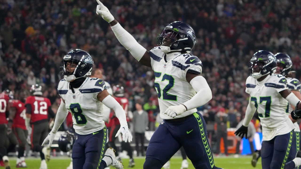 Week 6 NFL Parlay Picks: Seahawks Swoop on Total