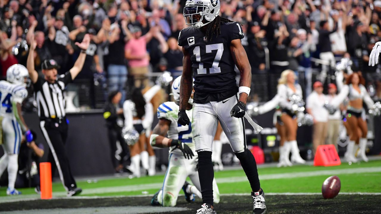 Singe Game NFL Parlay Picks: Parlay IQ - Chiefs vs. Raiders