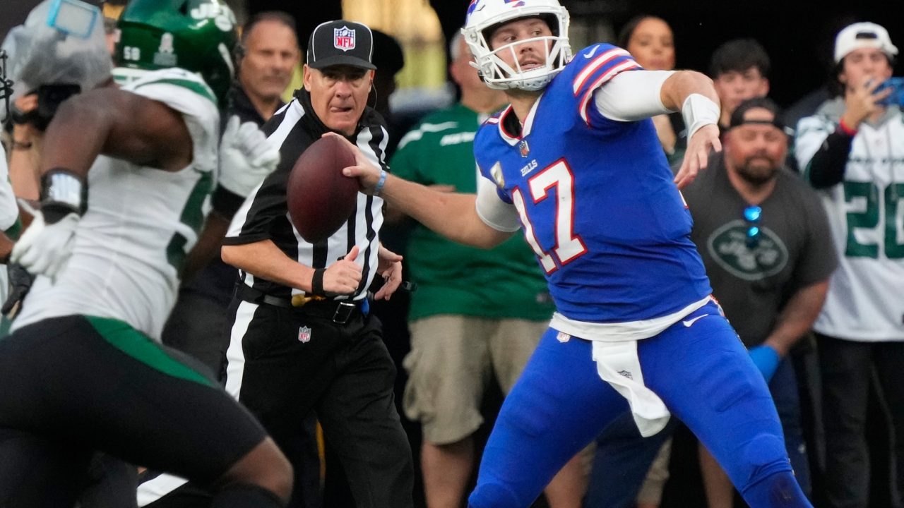 Monday Night Football odds, line: Jets vs. Bills prediction, NFL picks,  best bets by expert on 43-27 run 