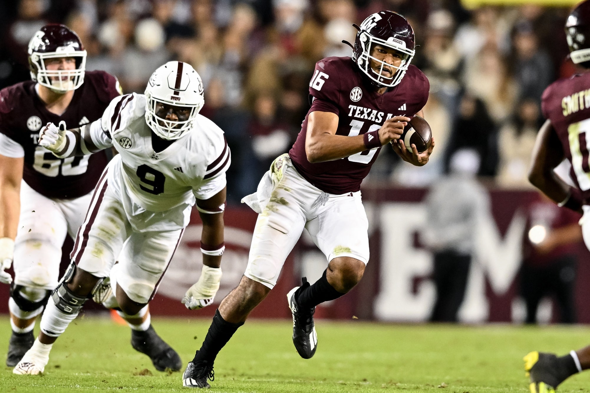 Texas A&M Aggies vs. LSU Tigers Week 13: Offensive Players to